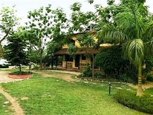 Hotel Sapana Village alojamiento Chitwan Exterior foto
